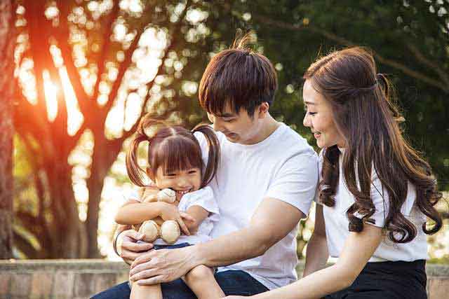 4 major financial decisions to make for a growing family